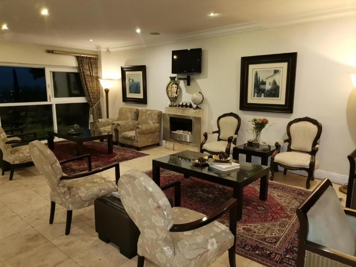 131 On Herbert Baker Boutique Hotel Претория Экстерьер фото