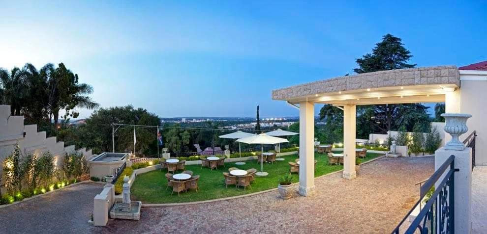 131 On Herbert Baker Boutique Hotel Претория Экстерьер фото
